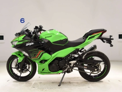Kawasaki NINJA 400  2022