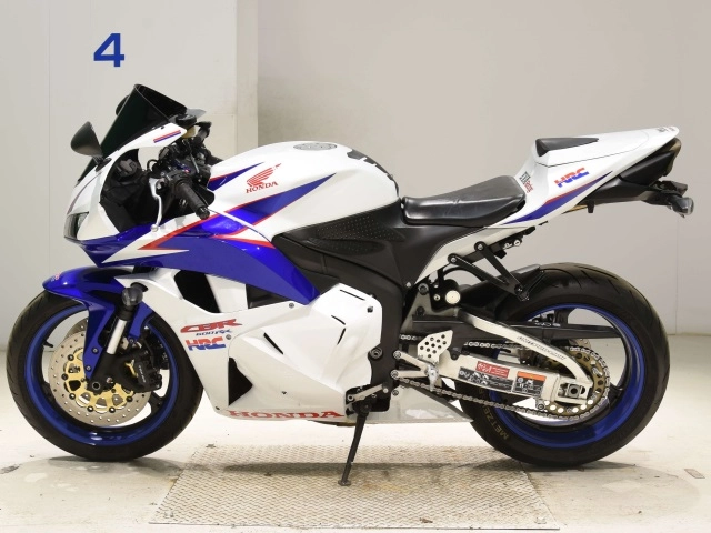 Honda CBR600RR  2011