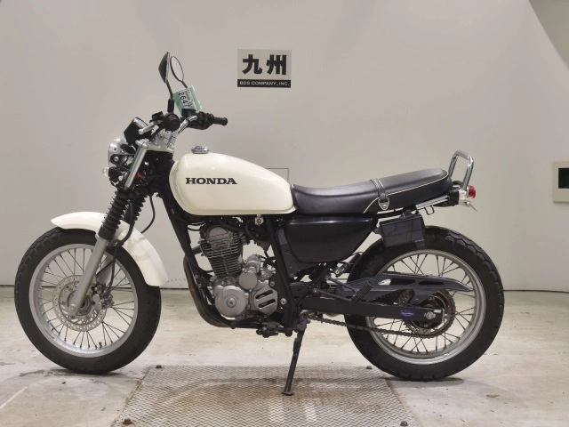 Honda CB223S  2012