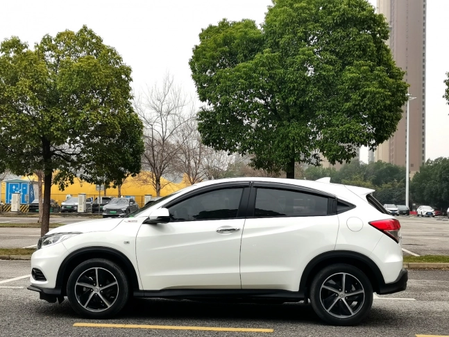 Honda Vezel 1.5L CVT Pioneer Edition 2021