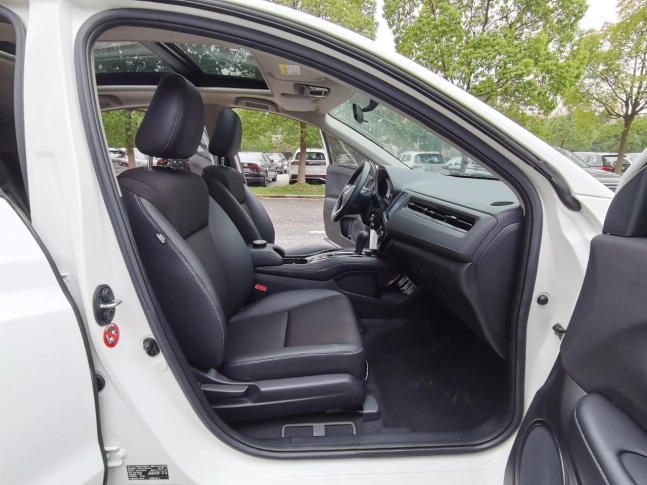 Honda Vezel 1.5L CVT Pioneer Edition 2021