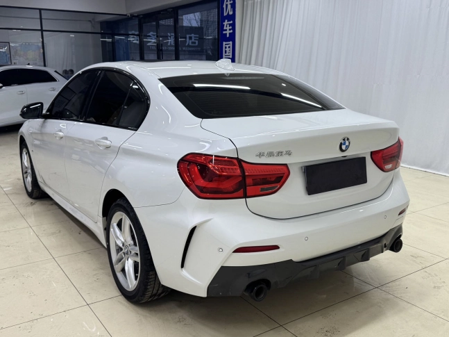 BMW 1-SERIES 120i M Sport (рестайлинг, 2021) 2021
