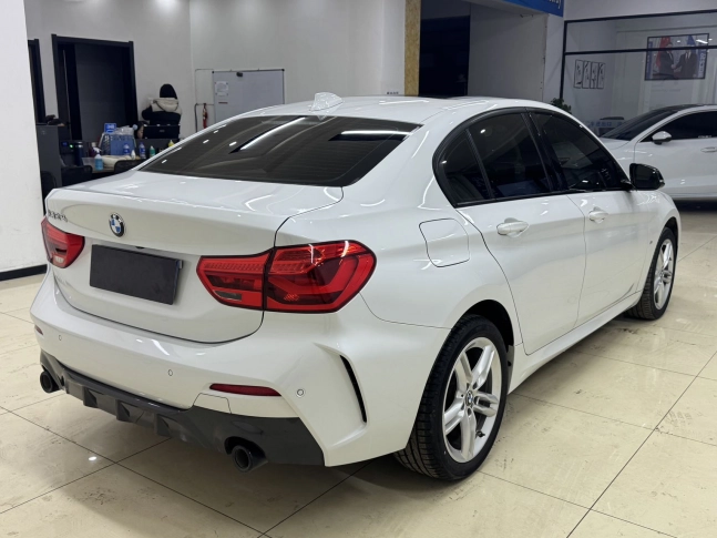 BMW 1-SERIES 120i M Sport (рестайлинг, 2021) 2021