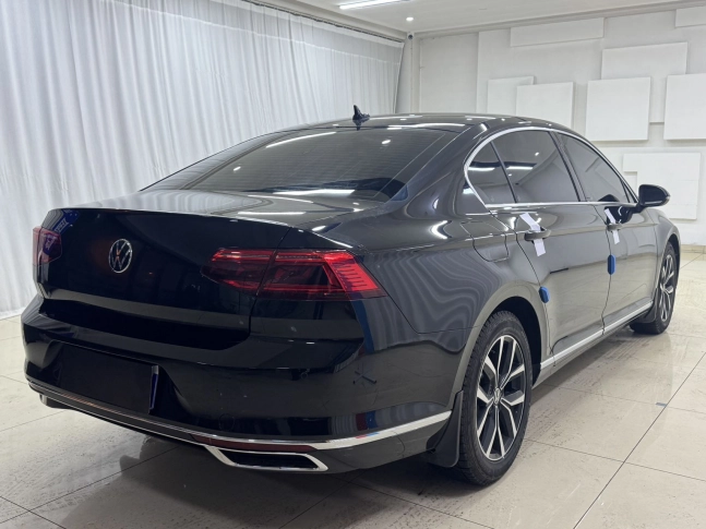 Volkswagen Magotan 280 TSI DSG Leading Edition 2021