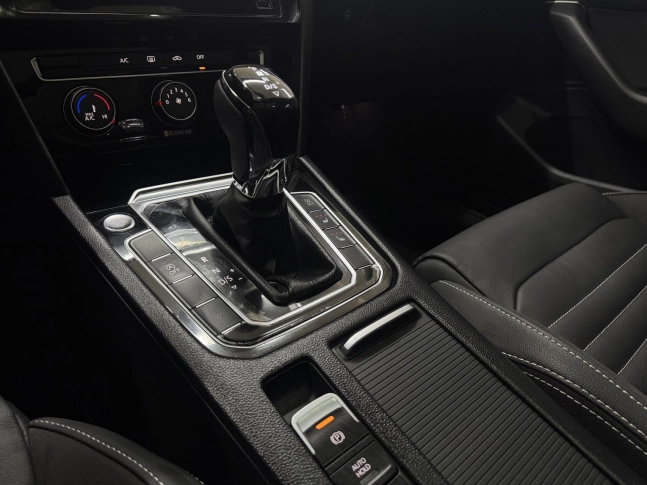 Volkswagen Magotan 280 TSI DSG Leading Edition 2021