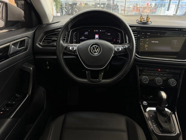 Volkswagen T-ROC 280TSI DSG Comfort PLUS Edition 2022