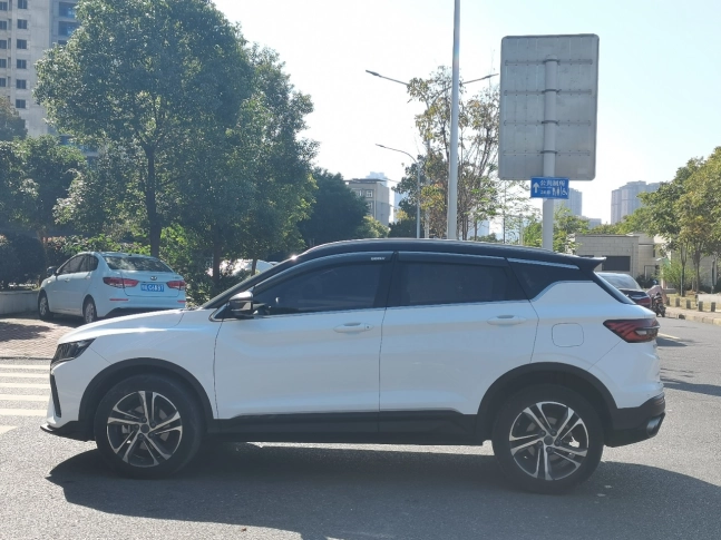 Geely Coolray 240T DCT Diamond Edition 2022