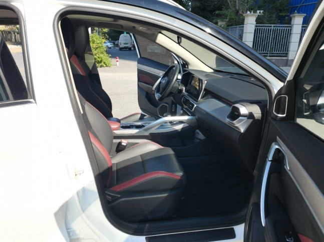 Geely Coolray 240T DCT Diamond Edition 2022
