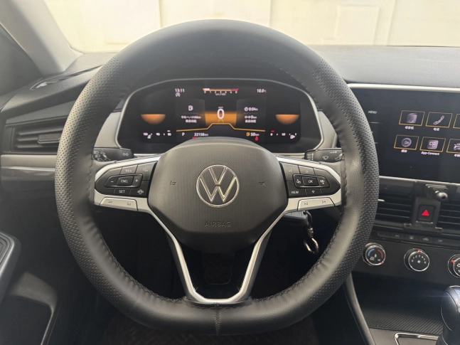 Volkswagen Bora 1.5L AT Limited Edition 2023