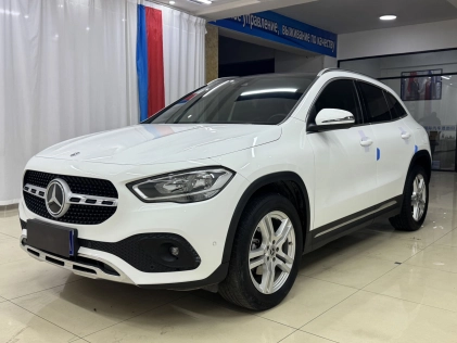 Mercedes-Benz GLA 180  2022