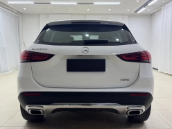 Mercedes-Benz GLA 180  2022