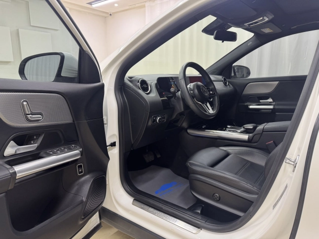 Mercedes-Benz GLA 180  2022