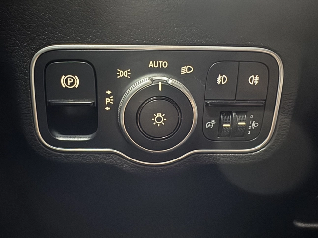 Mercedes-Benz GLA 180  2022