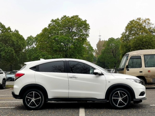 Honda Vezel 1.5L CVT Pioneer Edition 2022