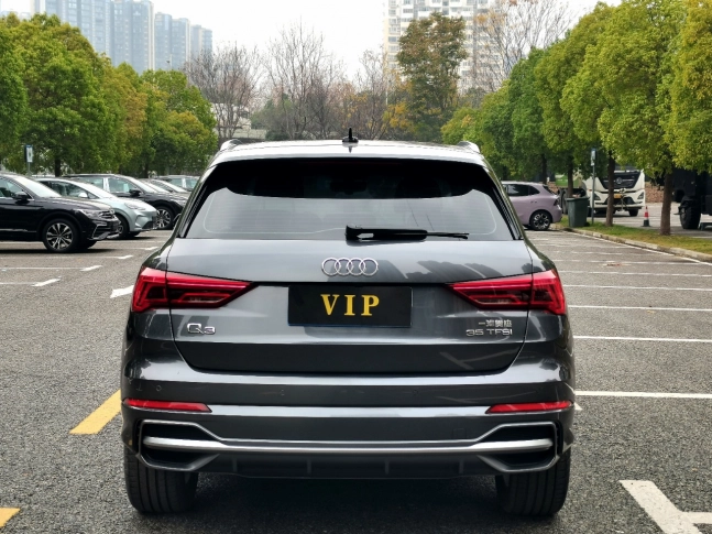 Audi Q3 35 TFSI Fashion Dynamic Edition 2021