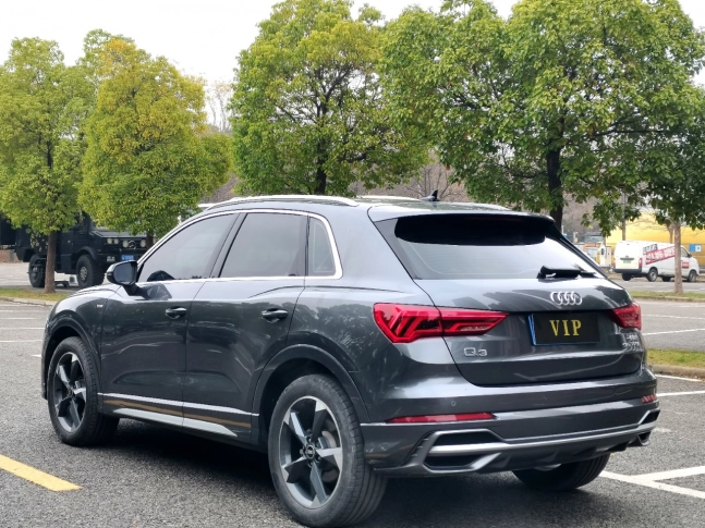 Audi Q3 35 TFSI Fashion Dynamic Edition 2021