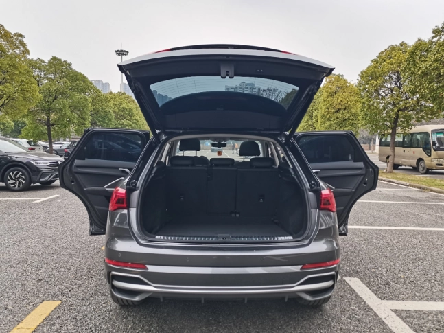 Audi Q3 35 TFSI Fashion Dynamic Edition 2021