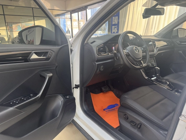 Volkswagen T-ROC 280TSI DSG Comfort PLUS Edition 2022