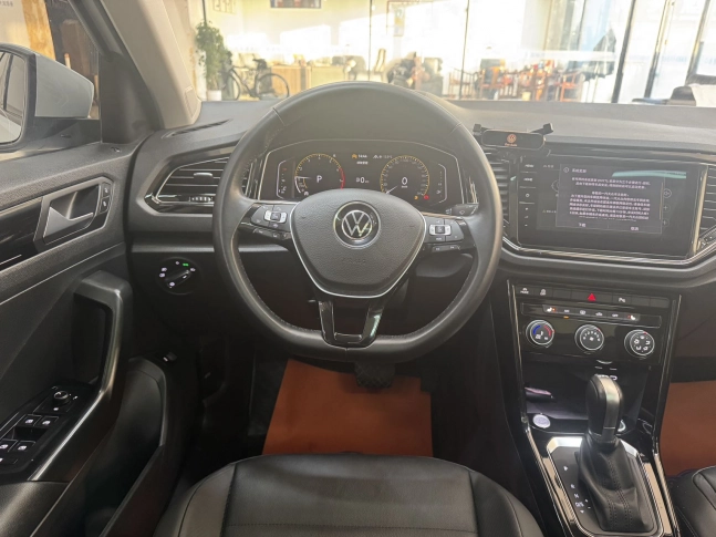 Volkswagen T-ROC 280TSI DSG Comfort PLUS Edition 2022