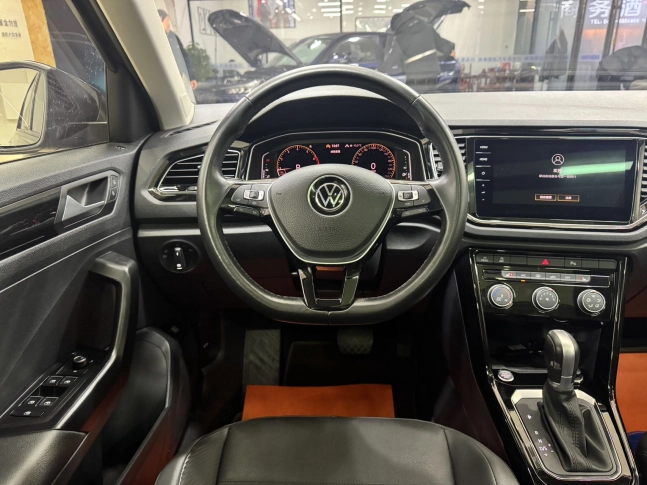 Volkswagen T-ROC 280TSI DSG Comfort PLUS Edition 2022