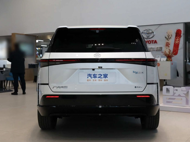 Toyota bZ3X Без ожидания 180 дней 2026