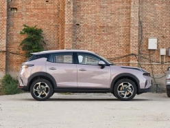 Lynk & Co 06 Без ожидания 180 дней 2026