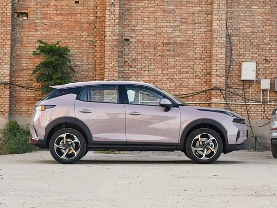 Lynk & Co 06 Без ожидания 180 дней 2026