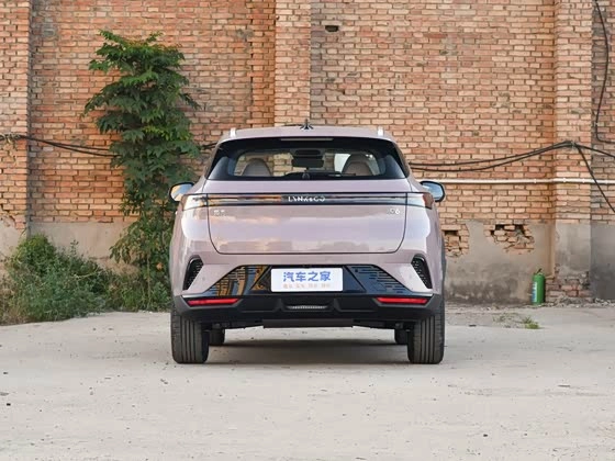 Lynk & Co 06 Без ожидания 180 дней 2026