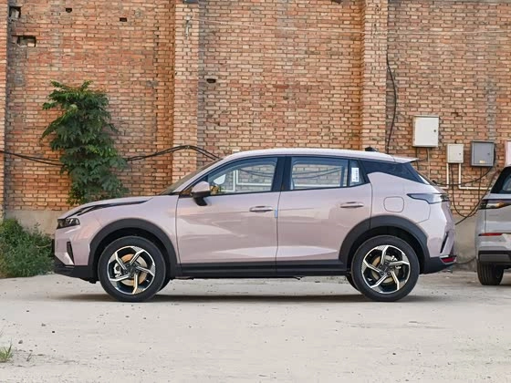 Lynk & Co 06 Без ожидания 180 дней 2026
