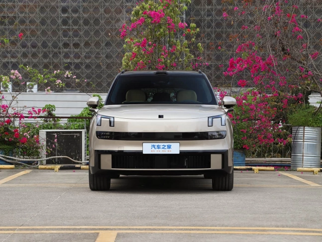 Lynk & Co 900 Без ожидания 180 дней 2026