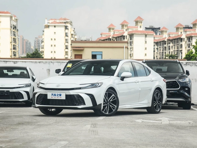 Toyota Camry Без ожидания 180 дней 2026