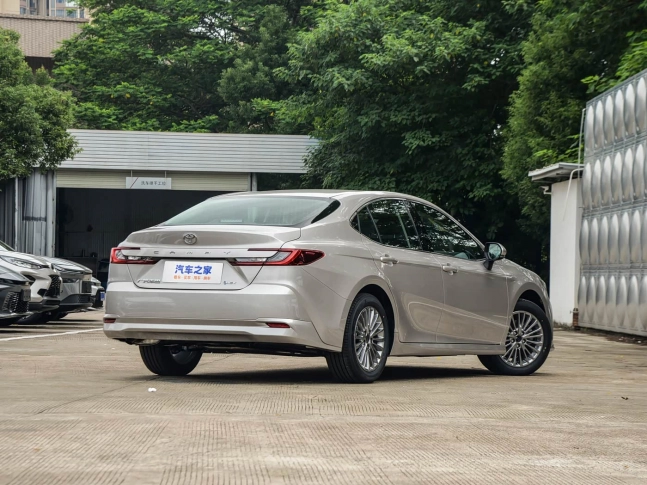 Toyota Camry Без ожидания 180 дней 2026