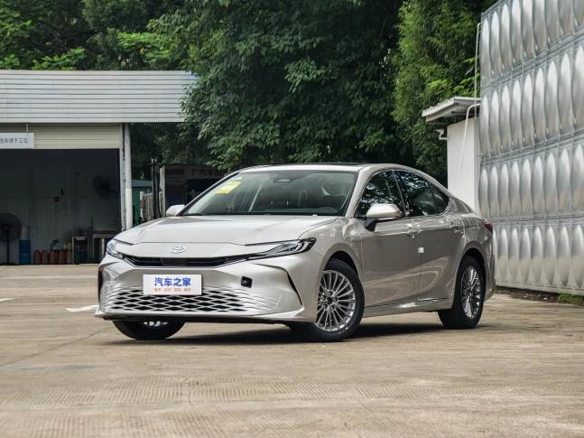 Toyota Camry Без ожидания 180 дней 2026