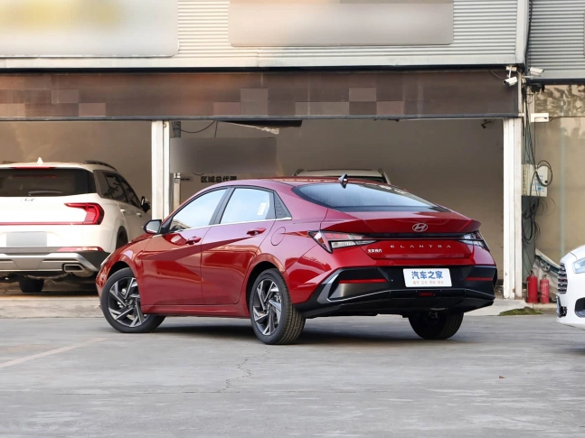 Hyundai Elantra Без ожидания 180 дней 2026
