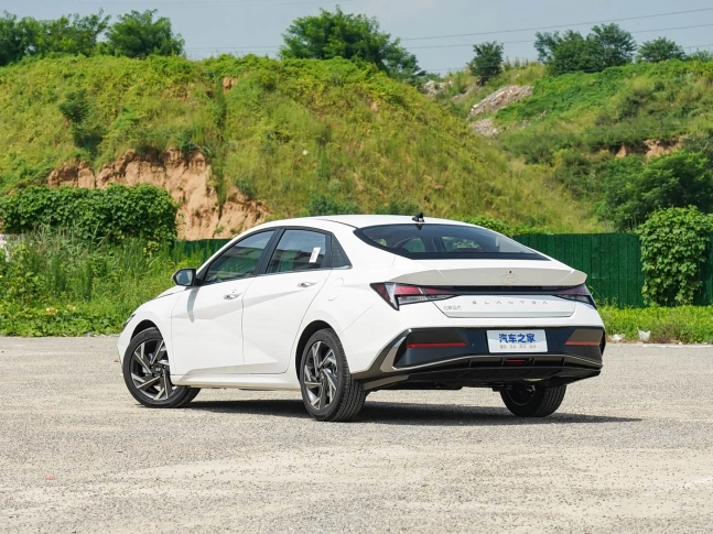 Hyundai Elantra Без ожидания 180 дней 2026