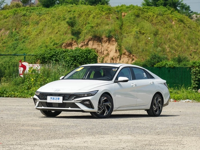 Hyundai Elantra Без ожидания 180 дней 2026