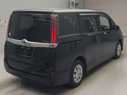 Toyota Noah X 2021