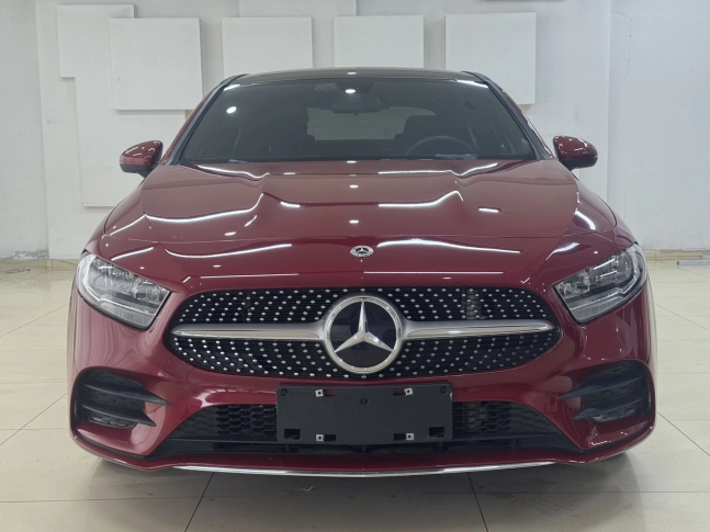 Mercedes-Benz A-CLASS A 180 L Sport Sedan (Restyling) 2021