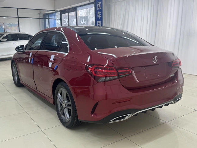 Mercedes-Benz A-CLASS A 180 L Sport Sedan (Restyling) 2021