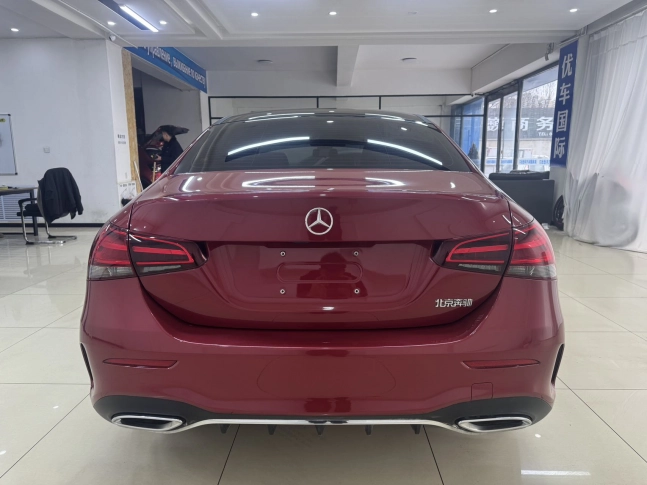 Mercedes-Benz A-CLASS A 180 L Sport Sedan (Restyling) 2021