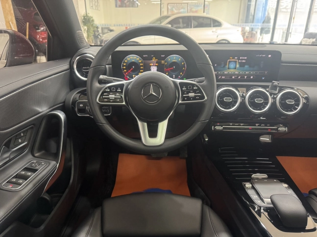 Mercedes-Benz A-CLASS A 180 L Sport Sedan (Restyling) 2021