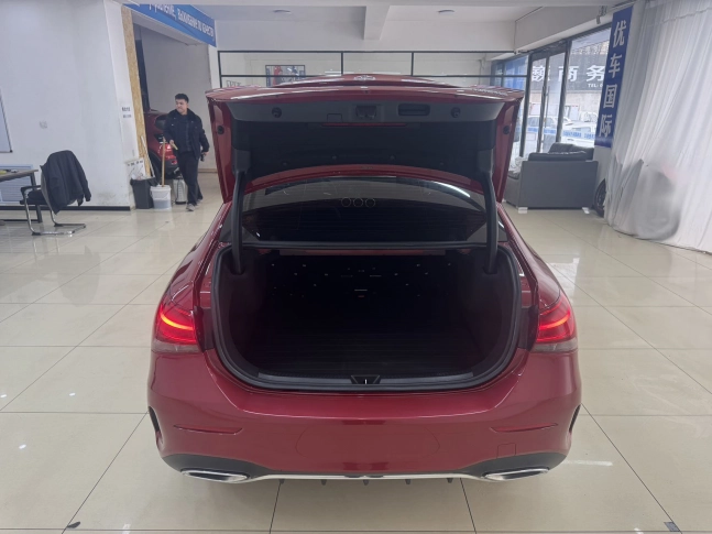 Mercedes-Benz A-CLASS A 180 L Sport Sedan (Restyling) 2021