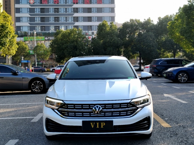 Volkswagen Sagitar 280TSI DSG Surpass Plus Edition 2022