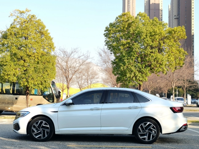Volkswagen Sagitar 280TSI DSG Surpass Plus Edition 2022