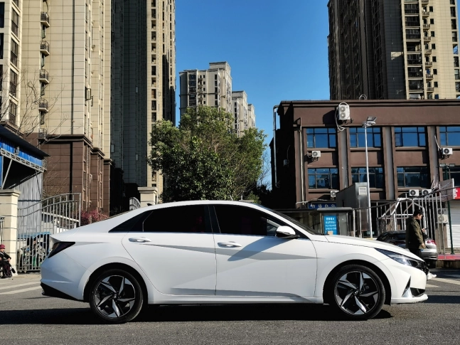 Hyundai Elantra 1.5L CVT Elite 2023