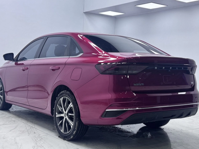 Geely Emgrand 1.5L CVT Flagship 2022