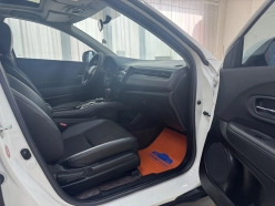 Honda Vezel 1.5L CVT Black Edition Pioneer 2021