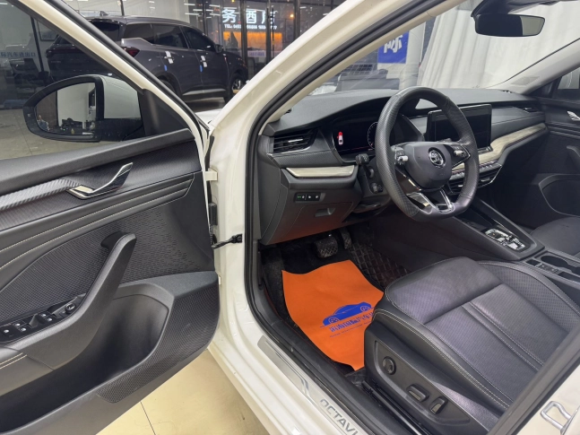 Skoda Octavia PRO 280 TSI DSG Premium Edition 2021