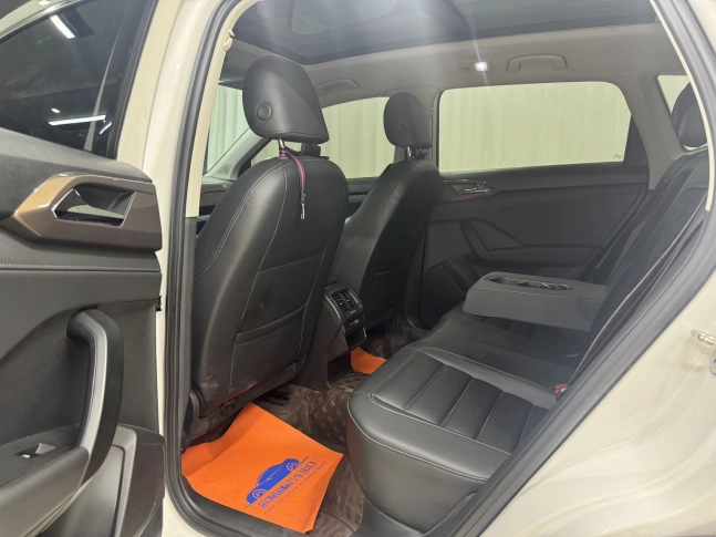 Volkswagen Tharu 280 TSI 2WD Luxury Edition 2022