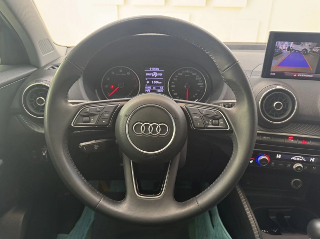 Audi Q2L 35 TFSI Sport Design 2021